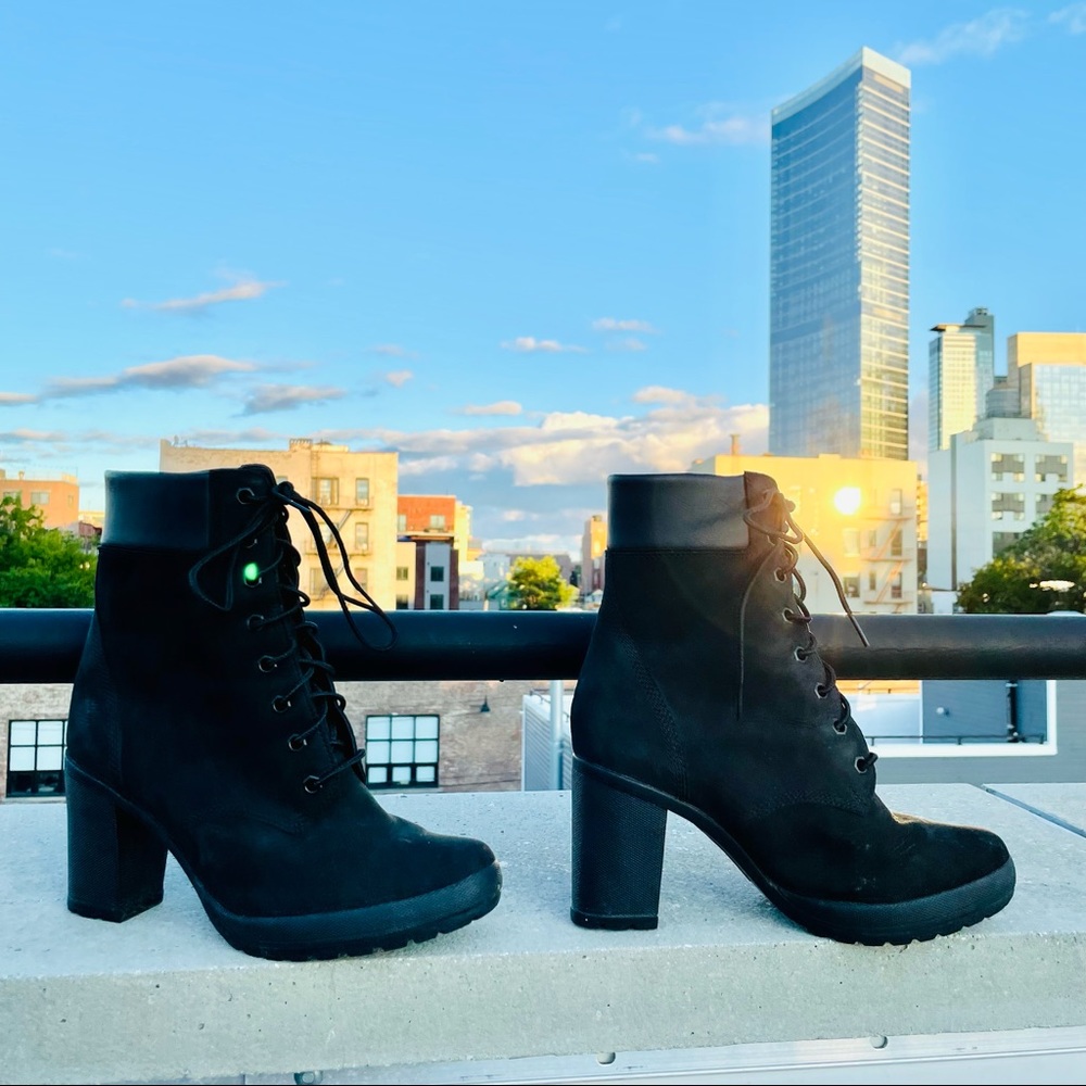 Timberland Leather Lace-Up Tractor Platform Boots - Picture 3 of 16